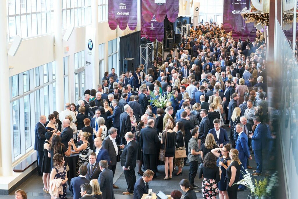 Business Networking Erfahren Sie, wie Wirtschaftsverbände Schweiz 2026 die Standortattraktivität sichern, die Industrie transformieren und politische Prozesse entscheidend mitgetragen werden